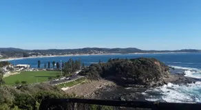 Rockwall Avoca Beach - Image 4