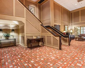 Clarion Hotel Palmer Inn - Image 2