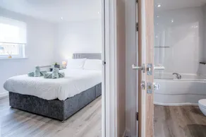 Beach View - 2 Bedroom Apartment - Llanelli - Image 2