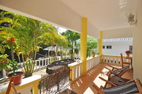 Acquario Guesthouse - Image 2