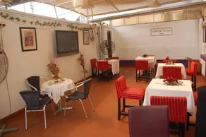 Dcove Hotel & Suites - Image 3