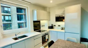 2 Bedroom Apartment in Canning Town near Excel London Canary Wharf with 2 Bathrooms Balcony WiFi - Image 4