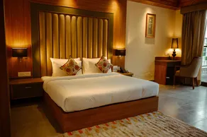 Himani Hill View Retreat - Image 3