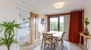 20 mins to Edinburgh 3 bedroom detached family house Wi-Fi Parking - Image 3