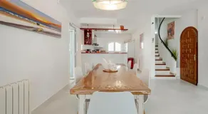 Welcoming villa in Empuriabrava with private pool - Image 4
