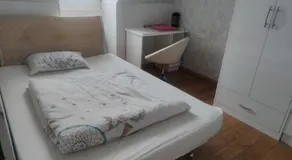 Chambre privée à Bobigny -Salle de bain et toilettes communes, pas de cuisine, check-in après 19h - Image 5