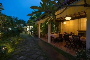 HAN & DANIEL VILLA BOUTIQUE - Image 4
