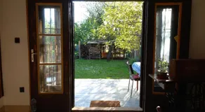 Kisfaludy Apartment House - Image 5