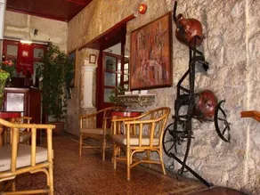 Kiniras Traditional Hotel & Restaurant - Image 5