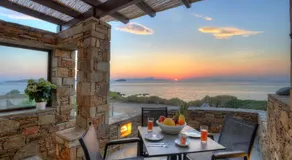 Lalari Beach Suites - Image 5