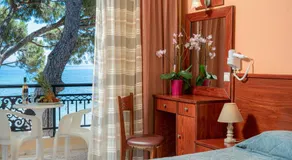 Castello Beach Hotel - Image 2