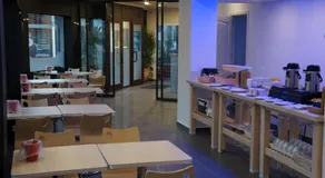 Hotel Evergreen - Image 2