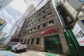 Sungshin University Station Ivy - Image 5