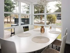 Tranquil Waterfront Cottage-By Traum - Image 3