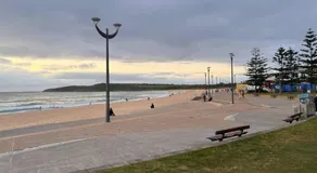Private 1 bedroom apartment near beach and shops - Image 5