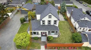 Spacious Retreat with guest house, game room, parking in N Tacoma - Image 5
