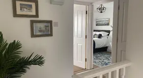 The Penthouse at Percy House Pet Friendly 2 Bedroom Apartment in Porthcawl Sleeps 4 people Located in the town centre - Image 5