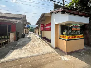 RedDoorz at Penginapan Bunda - Image 5