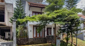 Family Only Villa with Private Pool & Hill View- De Reiz Dago Syariah 3BR - Image 4