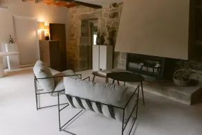 Walnut Gallery Room - Image 2