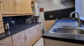 3 Bedroom House Ideal for Work Family Short or Long Term Stays Easy Access to Manchester Oldham Halifax Bury - Image 4