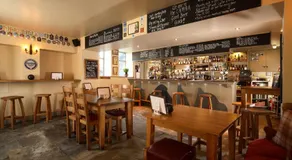 Tweedies Bar and Lodge - Image 3