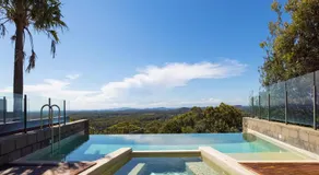 One Mile Retreat - Image 4