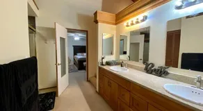 BV1-CASTLE VILLA-convenient n comfortable! - Image 4