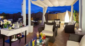 Hotel Royal Plaza - Image 5