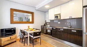 Flaugier Apartments (3-3) - Image 3