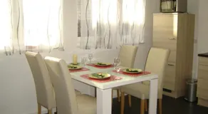 Murthum Apartments - Image 5