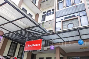 RedDoorz Plus near Isola UPI - Image 4