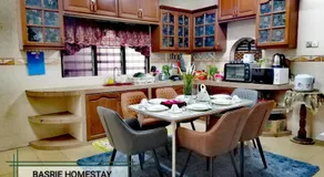 Toq Abah Villa Pagoh - Mini Cinema , Karaoke , Private Pool , WiFi , NetFlix - Image 3