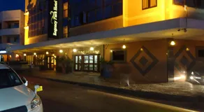 Regency Park Hotel - Image 3