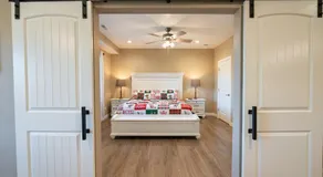 New Build - Walk-In 3BR Condo with Arcade Game - FREE TICKETS INCLUDED - FHG-207 - Image 2