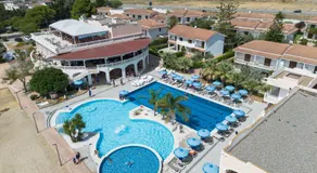 Santa Monica Resort - Image 2