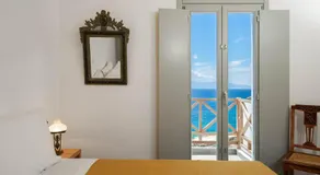 MIKRES CYCLADES DONOUSSA - Image 2