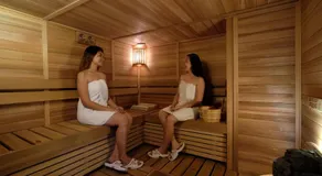 Golden Prince Hotel & Suites - Image 5