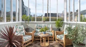 Acorn House - Image 4