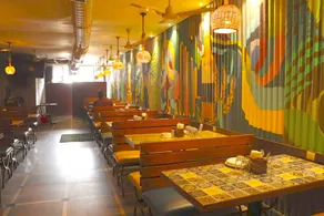 Hotel Q Deck Rooms - Vile Parle Station and Near to Mumbai Airport - Image 2