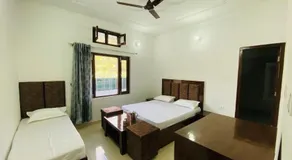 Hotel Hills Top - Image 4