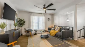 Large 4BR Home, Garage Short & Long Stay - Image 3