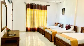 Royal Nest - Image 2