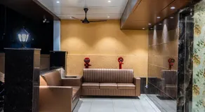 Golden Oasis Suites - Image 3