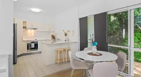 2BR 2BA Indooroopilly-Walk to Shops & Bus - Image 3