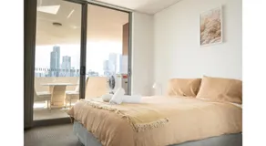 Prime Parramatta Riverside Stay with Parking Space - Image 2