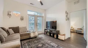 Casita Lone Star - Pool Views - Free Parking - Image 2