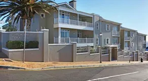 Penguin Haven . Luxury 2 bedroom, Boulders Beach. - Image 2