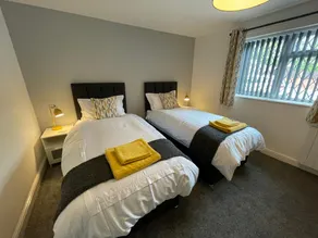 Cosy & Comfortable Apt w/Parking - Image 2