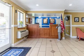 Rodeway Inn & Suites Jacksonville near Camp Lejeune - Image 2